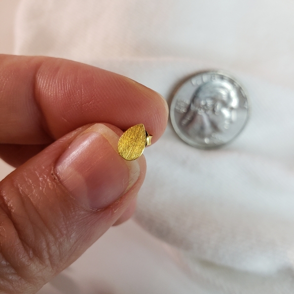 Gold Brushed Teardrop Raindrop Stud Earrings Gold Cloud Stud Earrings set - Picture 6 of 10